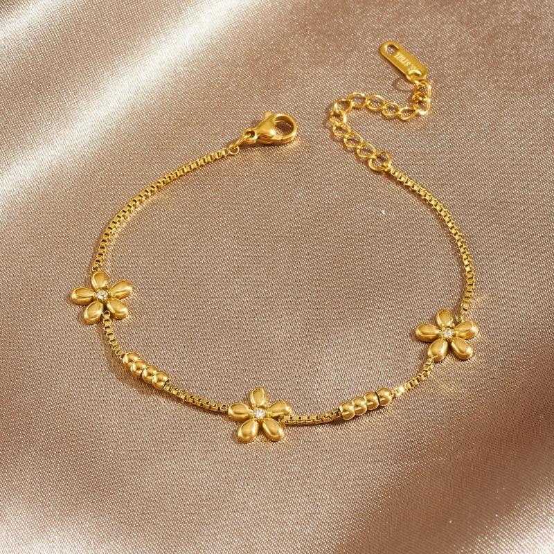 Gold Flower Jewelry Set with Crystal Center Necklace and Bracelet for Women