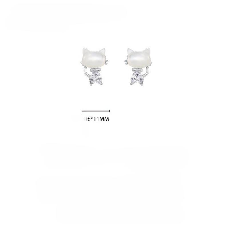 

Sweet and stylish cat earrings for Instagram, unique and individualistic. 925 silver