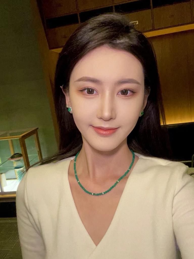 Latest Hot Brand Vintage Women's Necklaces Luxury Jewelry For Women Design Pendant Lady Party Green  Pearls Necklace 40+5CM