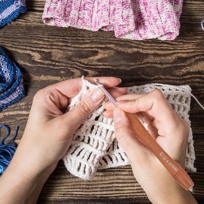 9 Stück Häkelnadeln mit Holzgriff Hohe Haltbarkeit Aluminiumschaft für komfortables Langzeit-Häkeln Pullover Stricknadeln