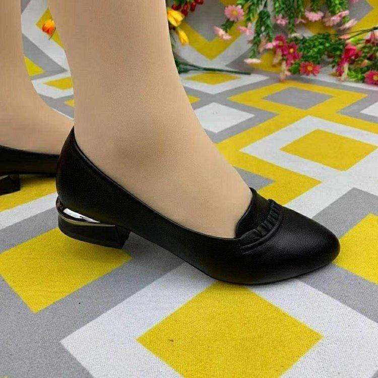 2024 new fashion casual single shoes light mouth medium low heel soft sole soft leather pointed work shoes mother single shoes women's summer