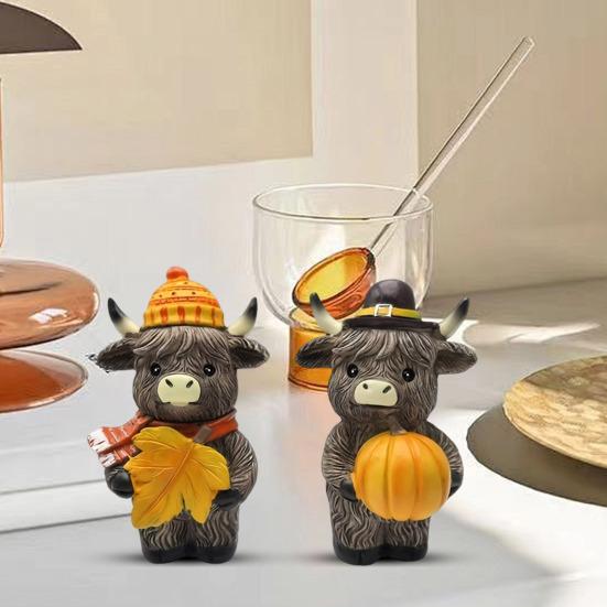 1/2Pcs Highland Cow Ornament Window Sill Cow Ornament Halloween Party Resin Decor Indoor Outdoor Decoration 1/2