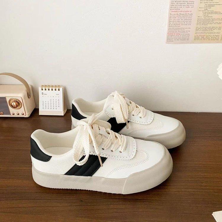 

Сетчатые дышащие немецкие тренировочные туфли женские 2024 осень новая ретро повседневные корейская версия низкий верх круглый носок толстая подошва увеличивающие рост кеды 40