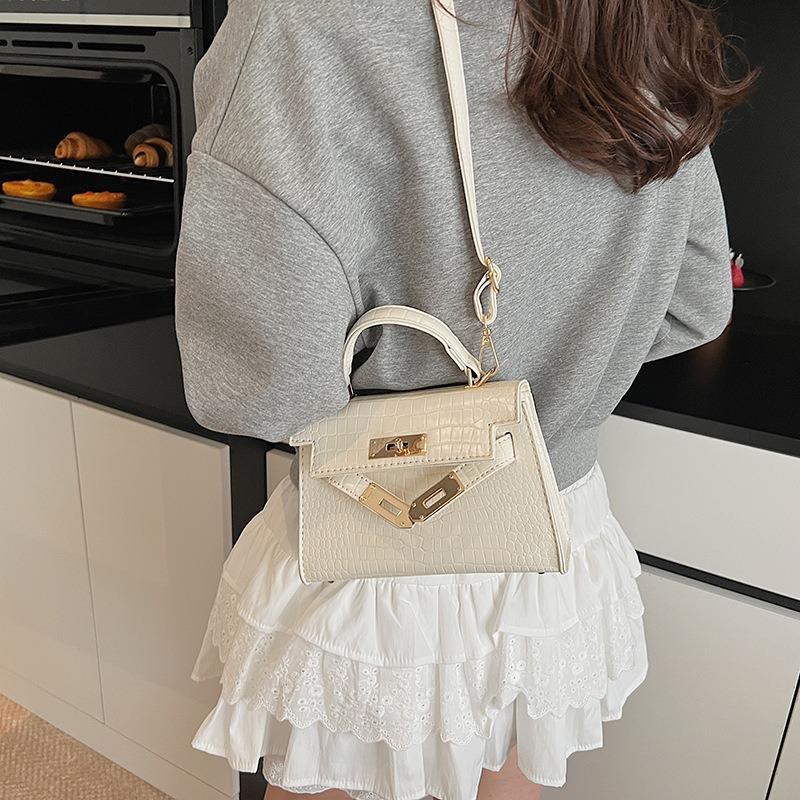 High-end Bag Women's New Fashion Versatile Portable Women Niche Design Shoulder Crossbody Small Square Bag