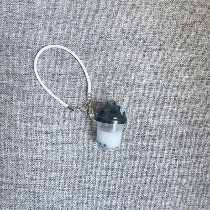 Food-themed pendants suitable for 17cm dolls, DIY plush doll accessories, cute cartoon realistic model bubble tea cups.