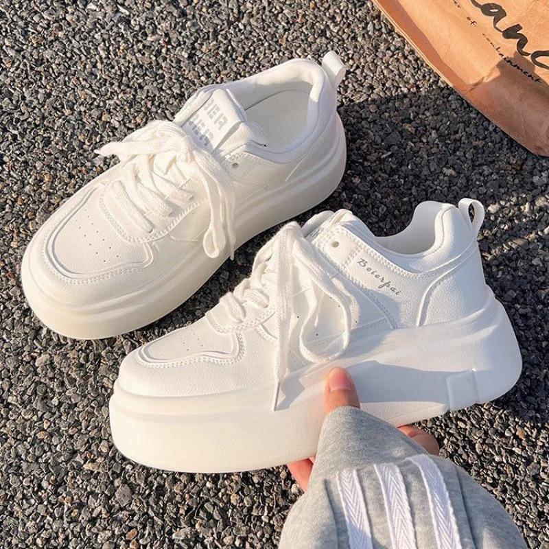 Little white shoes women's autumn and winter new versatile thick-soled heightening lightweight board shoes niche sports and leisure shoes