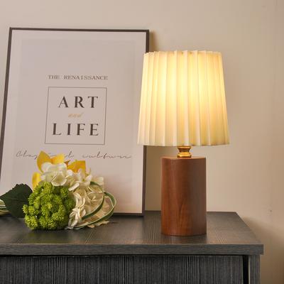 High Aesthetic Antique Style Small Table Lamp Korean Style Bedroom Bedside Pleated Decoration Solid Wood Atmosphere Table Lamp