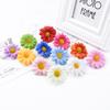 Künstliche Blumen Weihnachtsdekorationen für Zuhause Vase Tisch Hochzeit Dekorativer Kranz Seidenkleine Gänseblümchen DIY Geschenkbox Sammelalbum