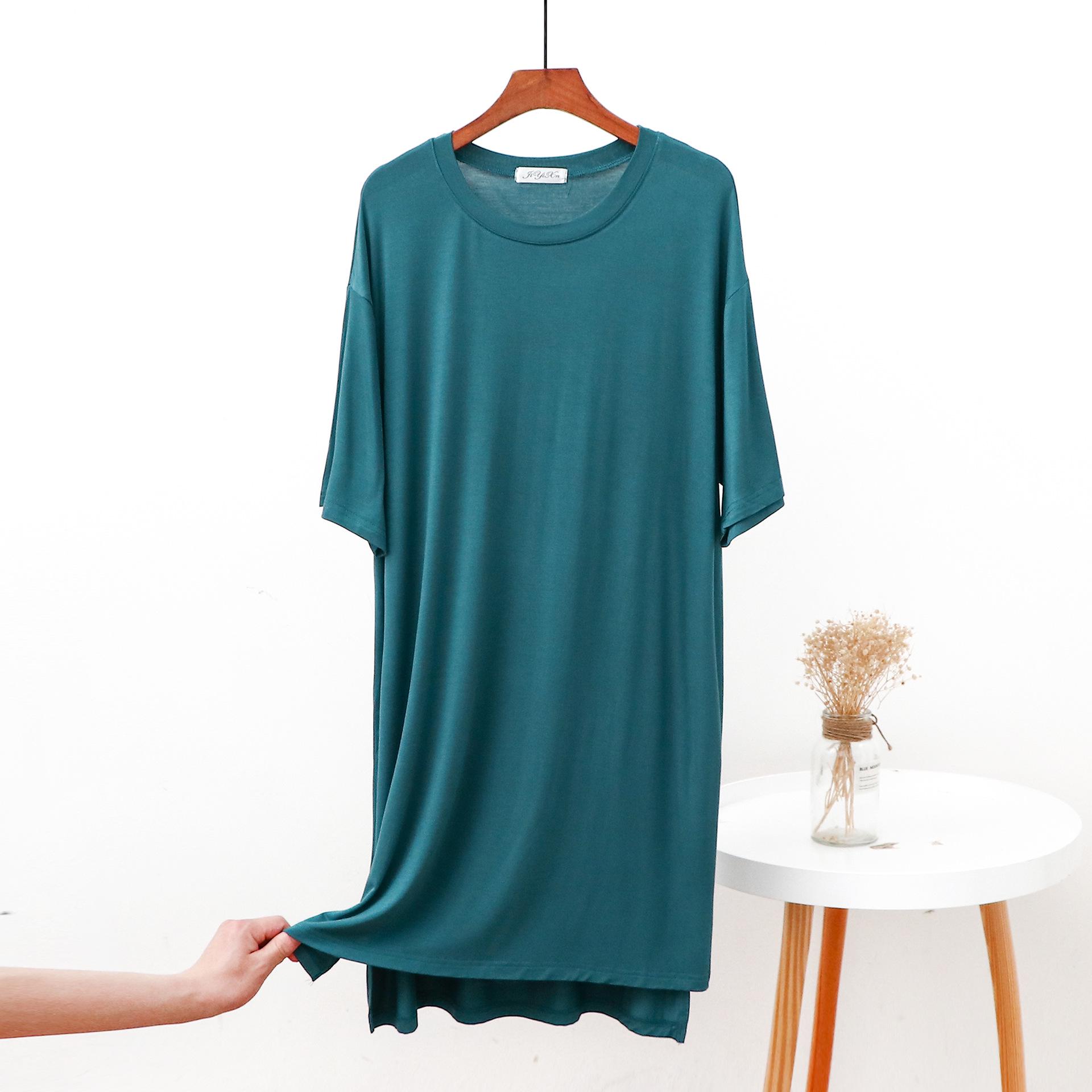 

Комплект из однотонного модального свитера и юбки: Юбка Urban Leisure, свободного кроя, средней длины с короткими рукавами Extended Length 80-140 Jin