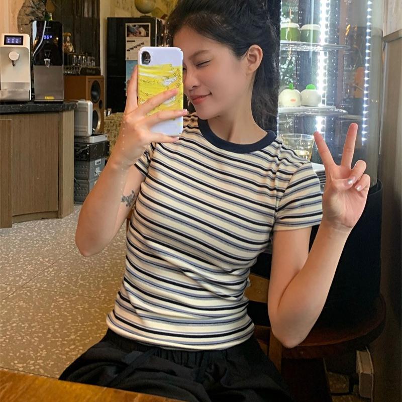 Summer Korean Black Stripe T Shirts Women's O-neck Short-sleeve T-shirt Young Girl Harajuku Casual Elastic Skinny Y2k Tops Women