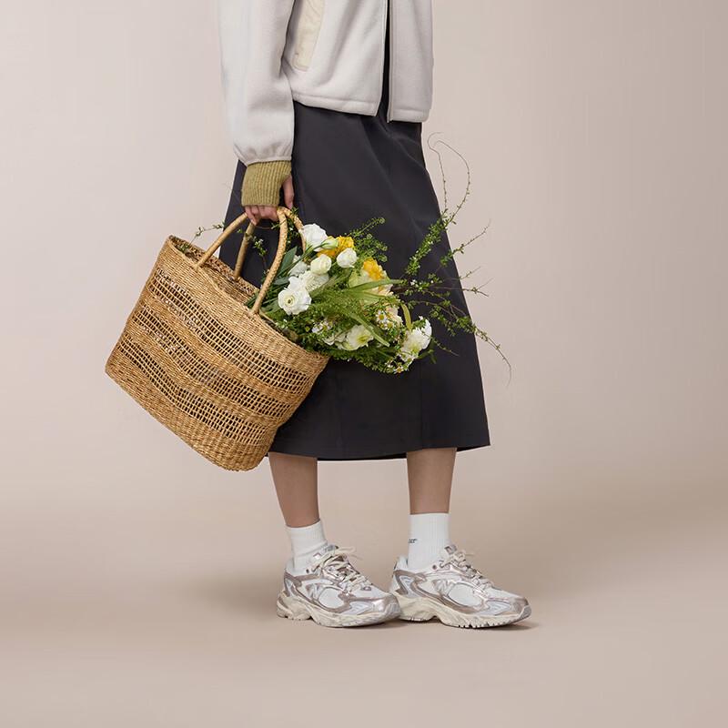 New Balance 725 Series Lifestyle Sneakers