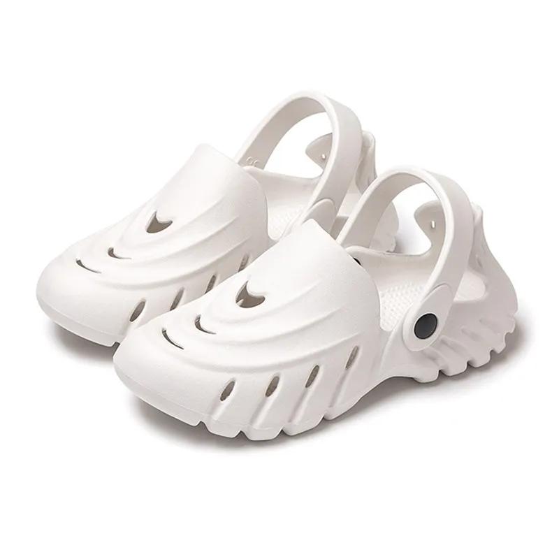 

Модные шлепанцы с перфорацией для женщин 2025 лето, удобные сандалии с отверстиями для девочек, уличные сандалии на плоской подошве, дышащие пляжные шлепанцы 45 белый