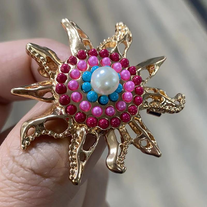 Damska Moda Vintage Kryształowa Perła Słonecznik Broszki Dla Kobiet Luksusowy Kolor Żółtego Złota Stop Okrągła Broszka Roślinna Agrafki