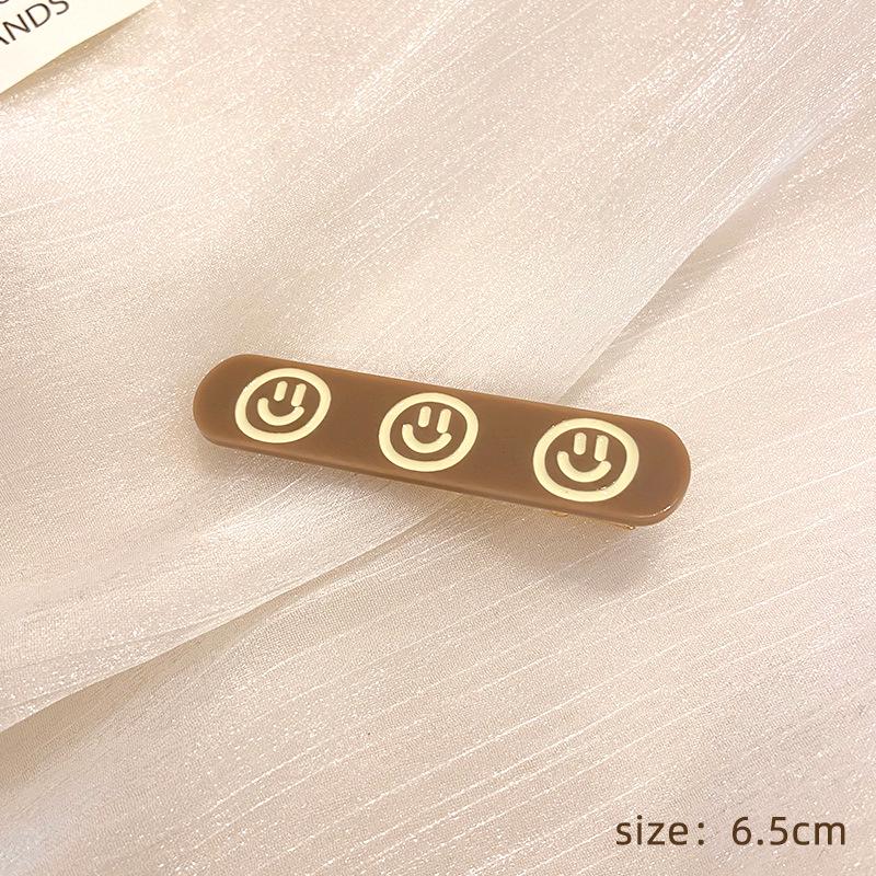 Checkerboard Black & White Plaid Hairpin: Simple, Seamless Duckbill Clip for Women