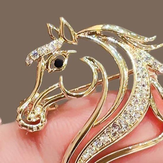 Horse Head Brooch Sparkling Hollow-out Horse Brooch Rhinestones Embellished Brooch Pin Clothing Accessory Gift for Horse Lovers