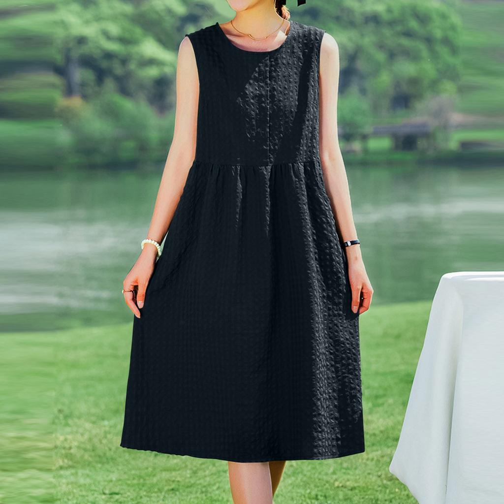 Women's Fashionable And Trendy Round Neck Loose Sleeveless Dress In Plus Size