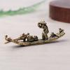 1 Stück Schreibtischornament Antik Messing Bambusfloß Fischerboot Fischer Kunst Modellierung Skulptur Räuchergefäß Dekoration
