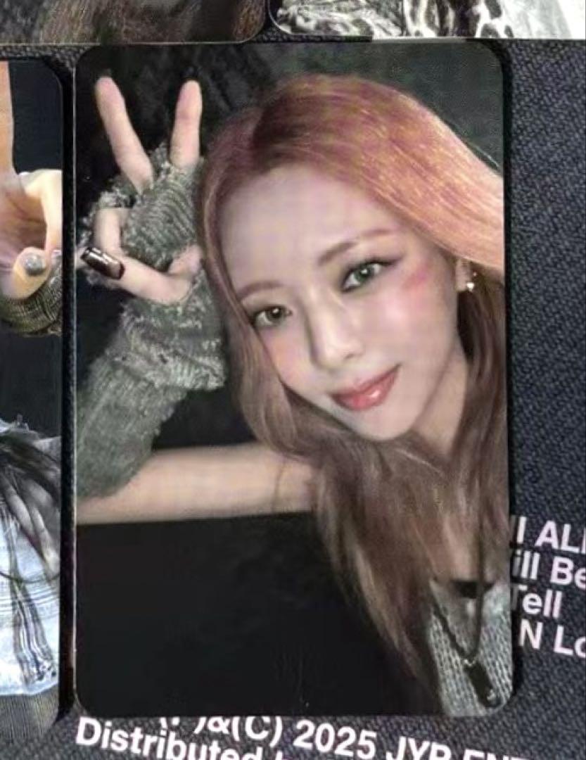 

[USED] ITZY Yuna GWBG Music Plant Pre-order Limited Edition Trading Card