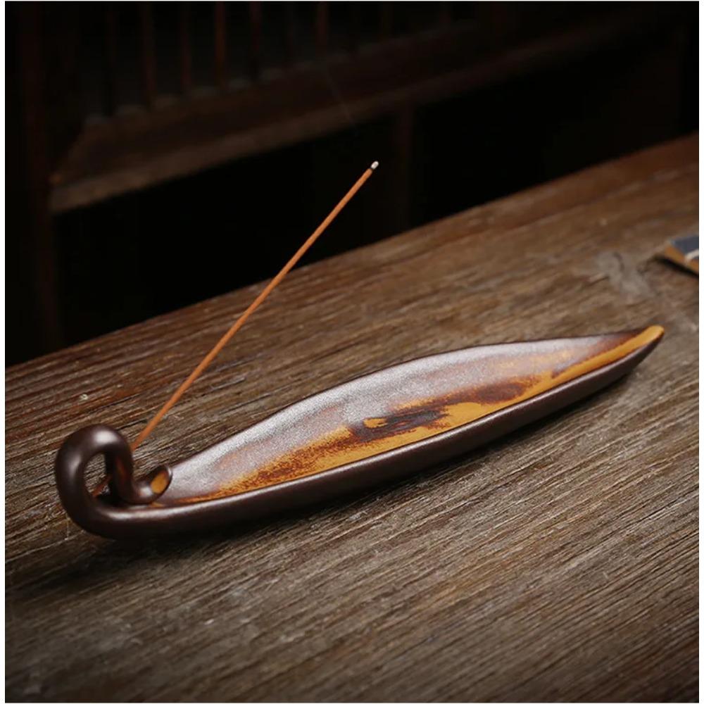 Chinese Style Retro Fishing Line Incense Burner, Home Decoration with a Flat Boat Lying Incense Diffuser Incense Pedestal