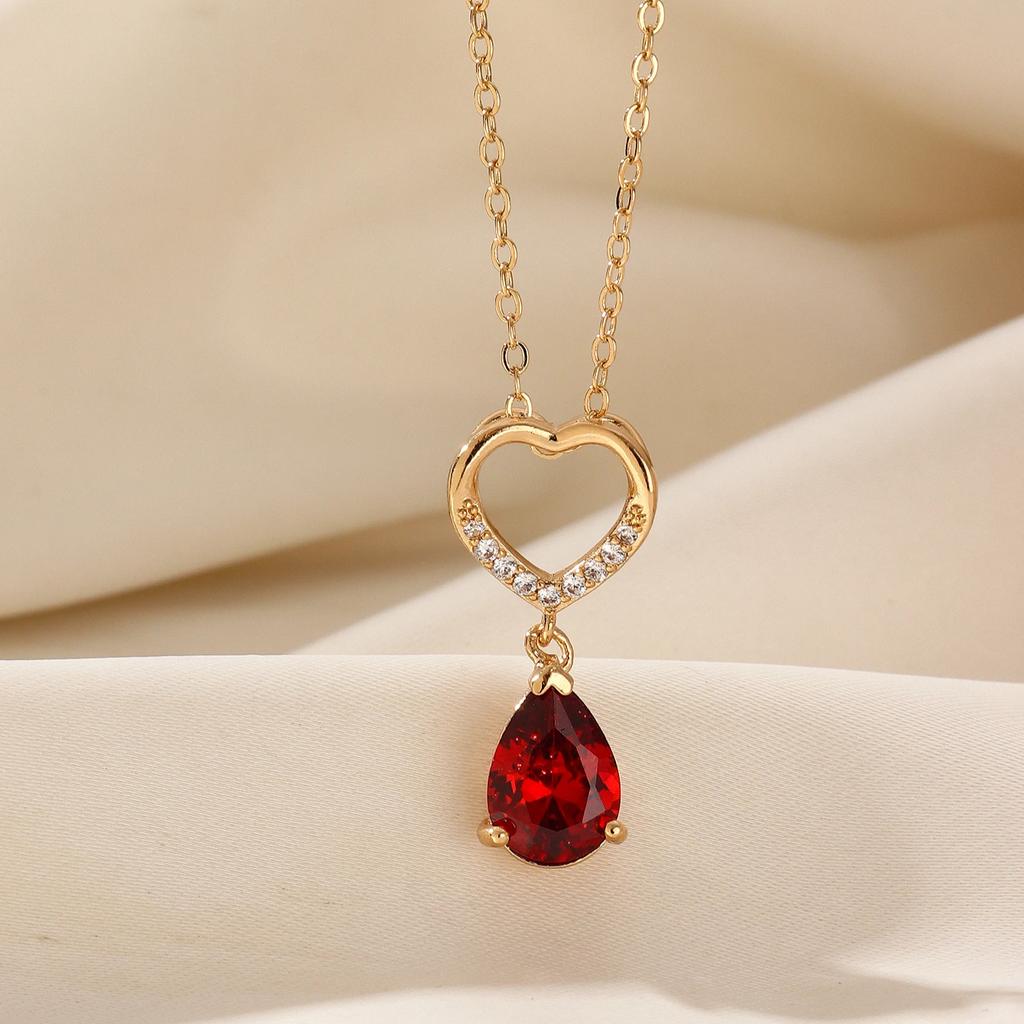 Best Daily Wear Copper Alloy Heart-Shaped Pendant with Red Crystal Sparkling Embellishment Holiday Gift-Fashion Chains Necklace