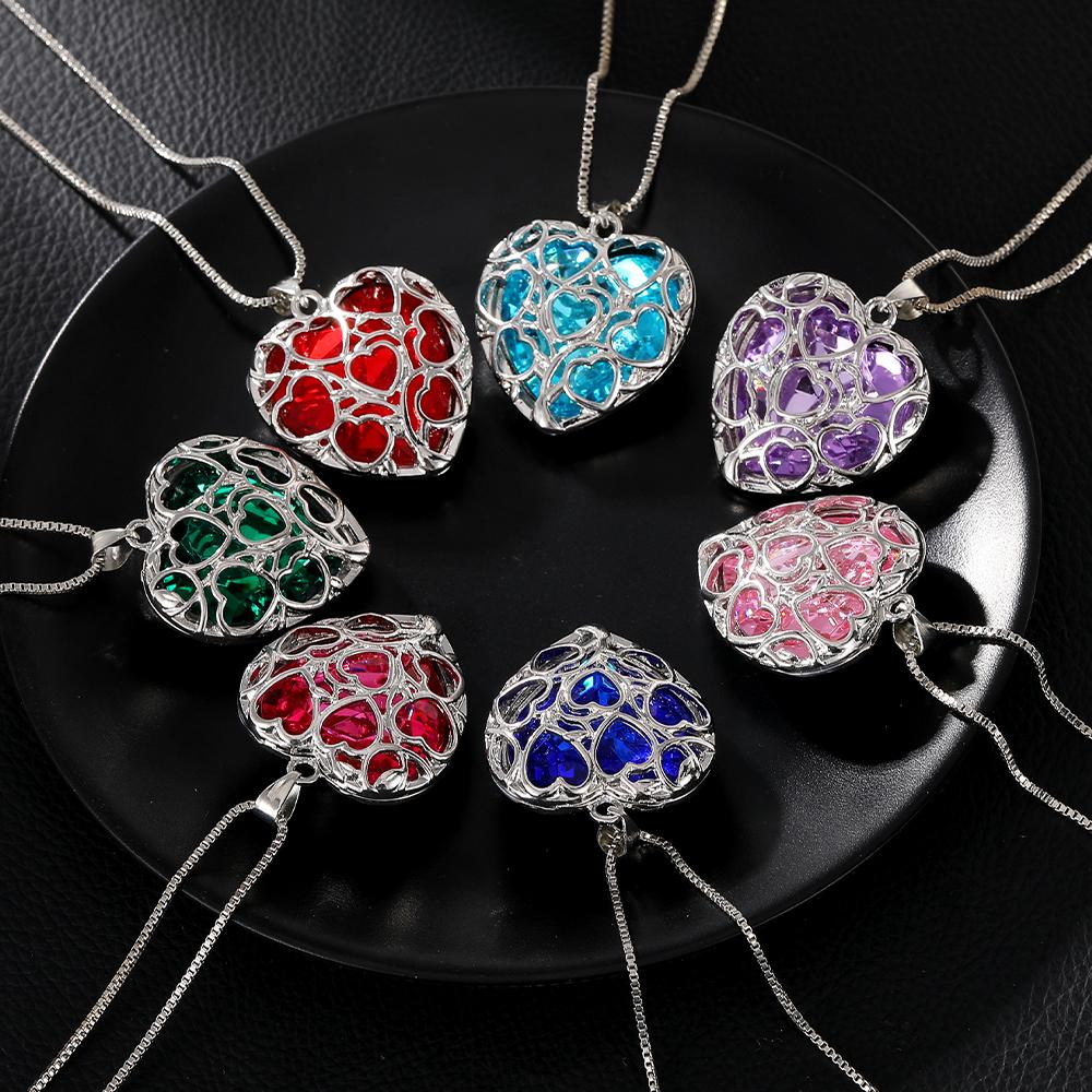 Luxury Hollow Out Heart Rhinestone Locket Pendant Necklace Green Red Pink Purple Blue Roseo Color Crystal Inside For Women