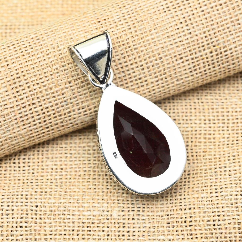 Lavish Red Garnet Gemstone Handmade 925 Solid Sterling Silver Jewelry Pendant For Women R