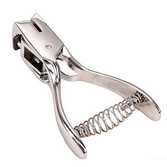 

Heavy Duty Hole Punch Badge Punch for Paper Cardboard And Art Supplies Portable Handheld Office Hole Punch with Easy Operation серебряный