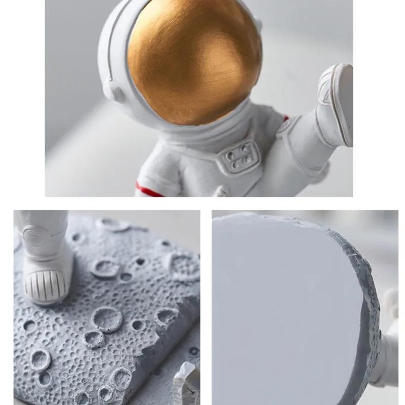 Astronaut Phone Stand, Astronaut's High Appearance Level, Ins Phone Stand Gift, Cute To Place On the Desk for Office Work