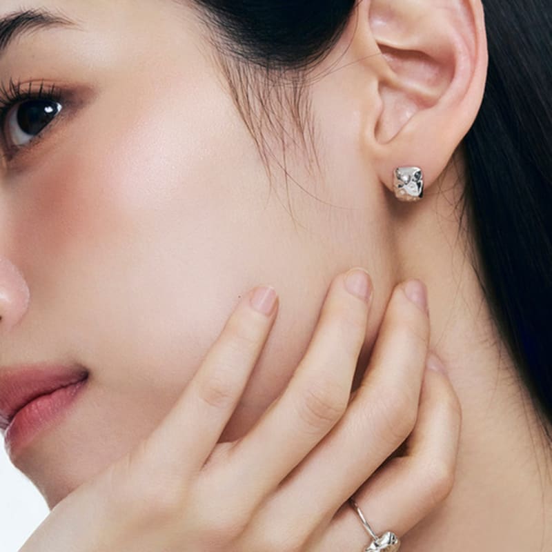 Tirr Lirr Bloom Ripple Square Silver Earrings TEESVW08017S