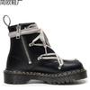 Martin Stiefel doppelte Naht High Top Kreuzgurt Lokomotive Stiefel Damen Persönlichkeit Kurze Stiefel Seitenreißverschluss Lederstiefel