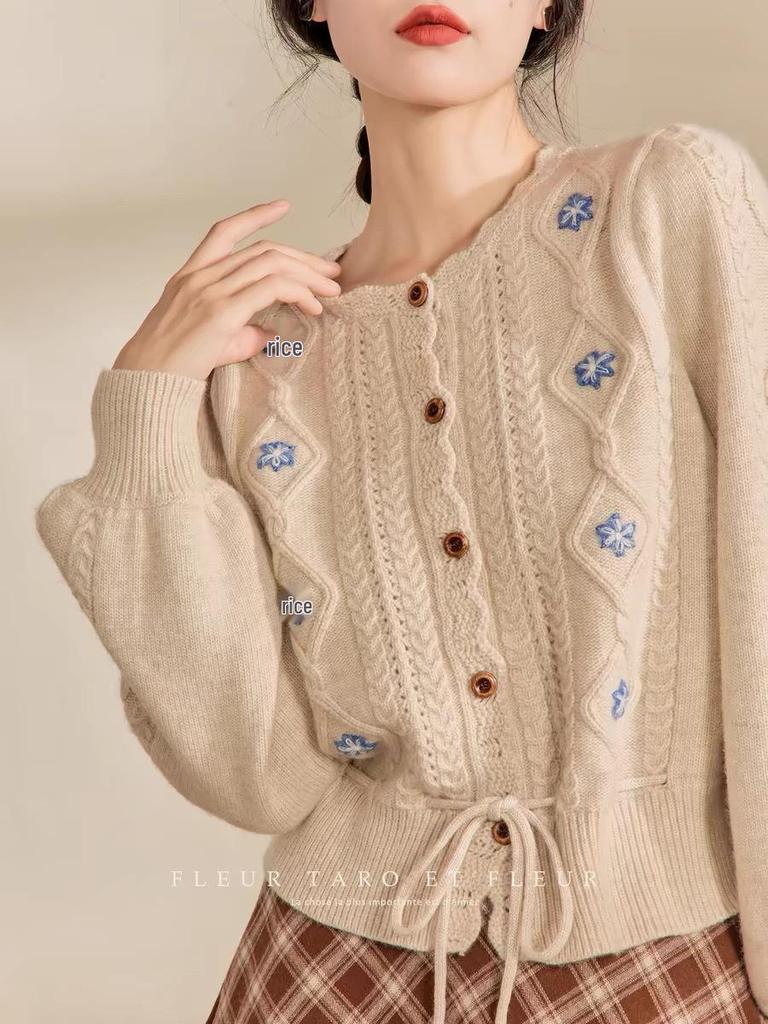 2025 Versatile High-End Wool-Cashmere Sweater - Retro, Loose, Knitted Outerwear for Spring & Autumn