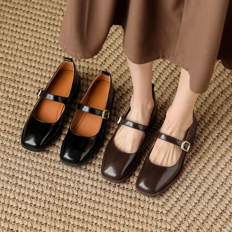 Fashion Spring/Autumn Women Shoes Square Toe Chunky Heel Shoes Patent Leather Mary Janes Low Heel Solid Pumps Women Concise Black Shoes
