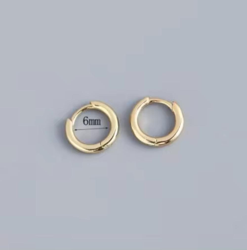 2 STÜCKE Neue Goldfarbe Quadrat Creolen Frauen Männer Edelstahl Huggie Minimalistischen Punk Unisex Rock Ohrringe Piercing Schmuck
