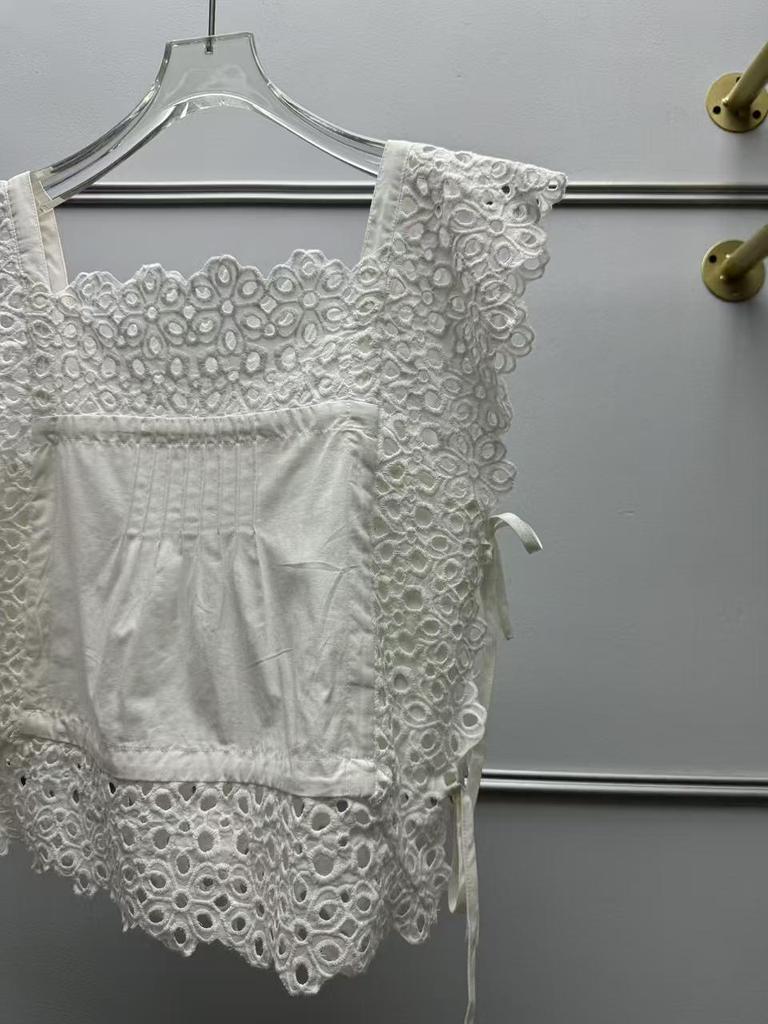 French Spring/Summer Hollow Embroidery Set: Square Neck Lace-Up Top + Elastic Waist 7/8 Pants