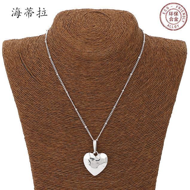 New smooth love alloy small pendant niche love high sense versatile women's collarbone necklace