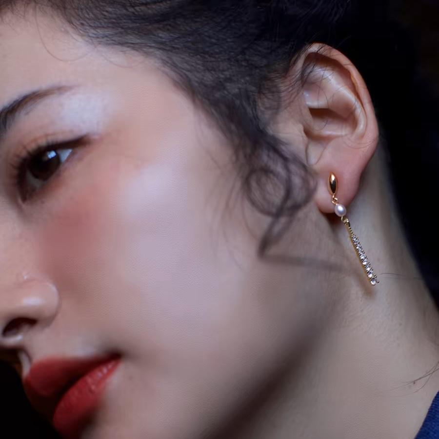 

Small and exquisite natural freshwater pearl simple long fringed diamond earrings, stud earrings 925 silver needle earrings tide Silver Needle/Zircon Inlay