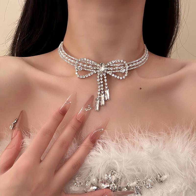 Diamond-encrusted Pearl Bow Fringed Collar Court Style Elegant Temperament Collarbone Chain Light Luxury Niche Necklace