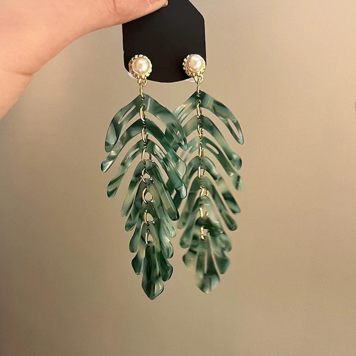 

Unique leaf earrings зелёный