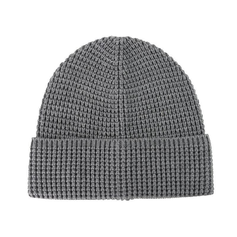 Simple thickened solid color knitted hat acrylic embroidered LOGO spot wool hat showing face small cold hat wholesale