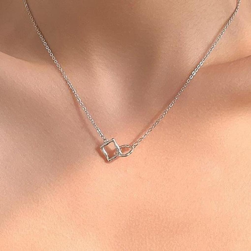 Damen Alltags-Wellen-Quadratring-Halskette (2 Farben)