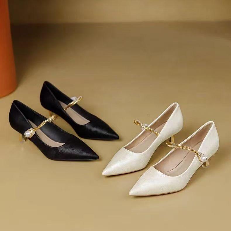 National Style Chinese Pointed High Heels 2025 New French Temperament with Skirt One-word Belt Autumn Bag Head Single Shoes Women