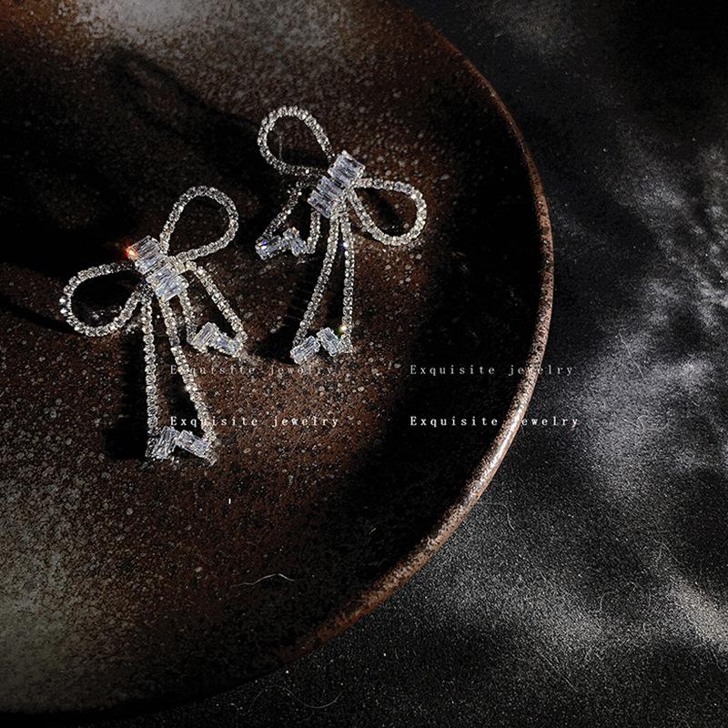 Korean Celebrity 2022 Trendy 925 Silver Drop Earrings - Elegant, Long, Slimming Design for Women