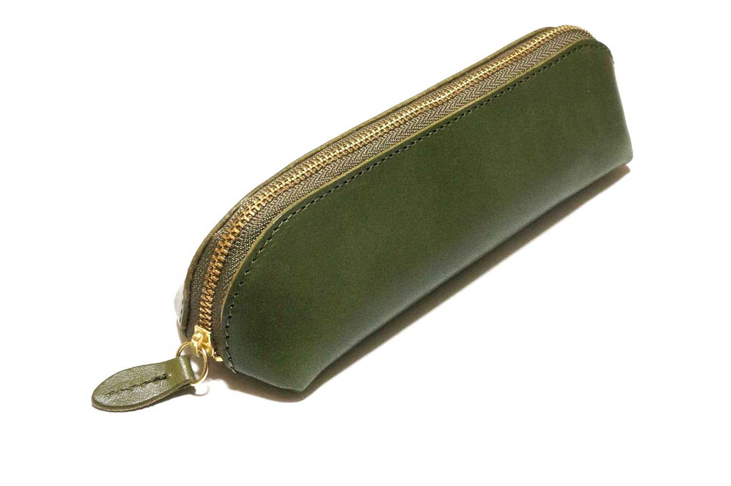 

(Style Belt SKY DARTS) [TOCHIGI LEATHER] Pencil Case, Tochigi Leather, Round Zip, Made in Japan with Premium Genuine Cowhide Leather (Green)