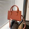 Stylish Retro Large Capacity Woven Shoulder Bag For Women With Zipper Closure