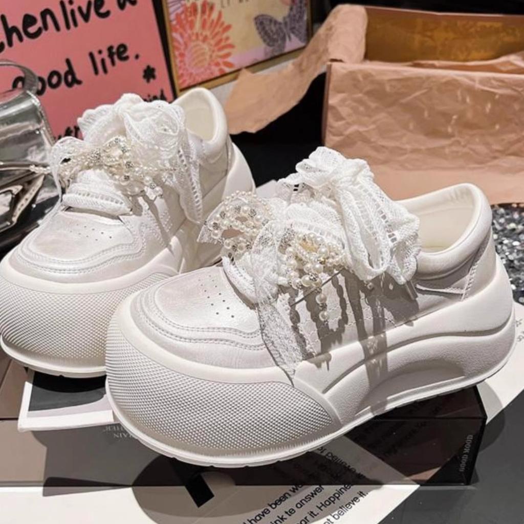 Korean Version of Genuine Leather Big Head Lace Bow Pearl Bread Shoes Platform Muffin Small 6cm Casual Board Shoes Women
