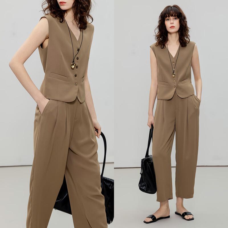 Damen-Westen-Set mit ärmelloser Weste und verkürzter Haremshose im Quiet Luxury Stil