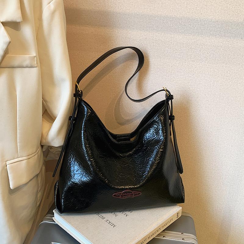 Retro Texture Large-capacity Commuter Bag Women's 2025 Autumn New Simple Shoulder Underarm Bag Versatile Tote Bag