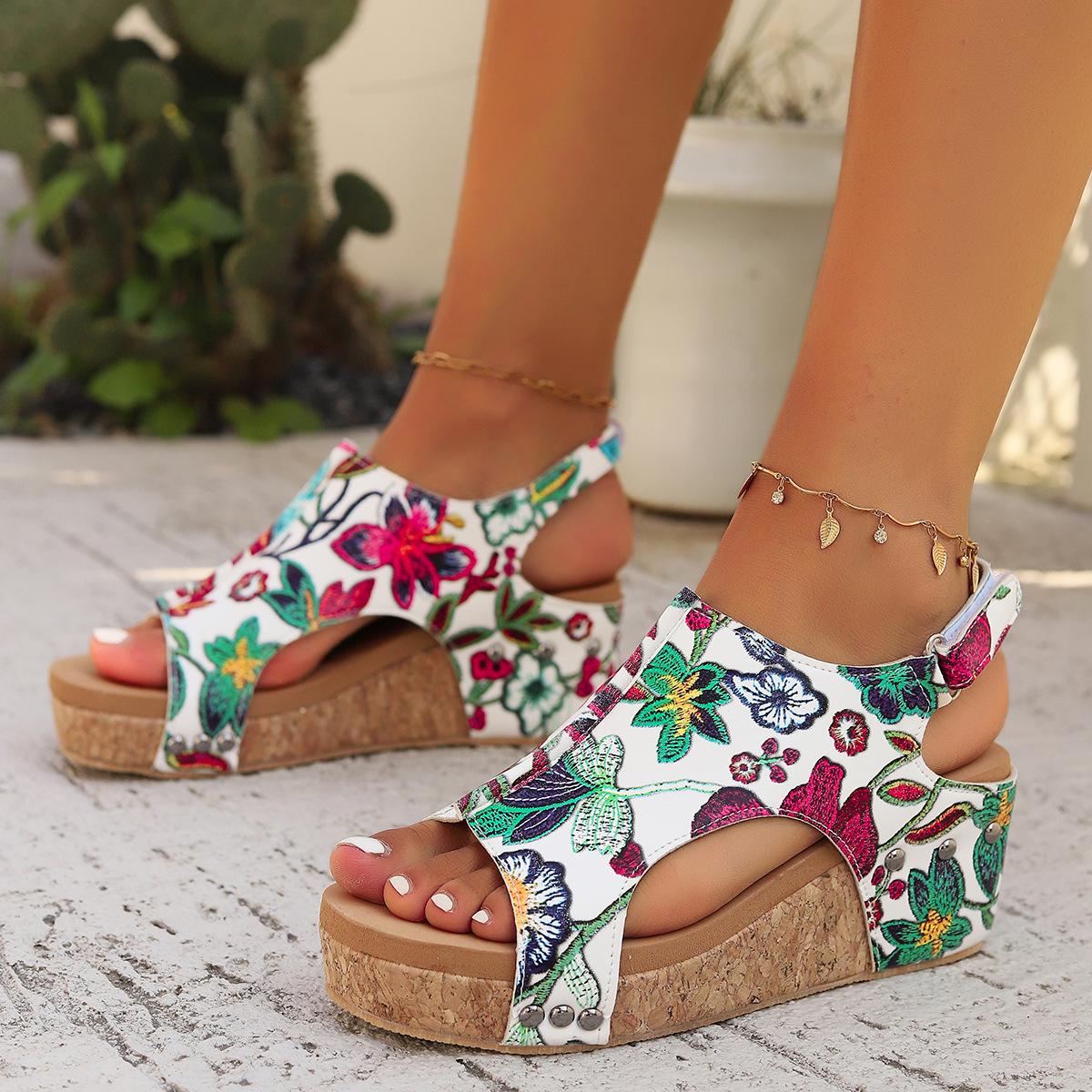 

Fashion The 2025 summer new fashion height-increasing Chinese-style flower-themed large-sized casual sandals from Europe and America 43 красный