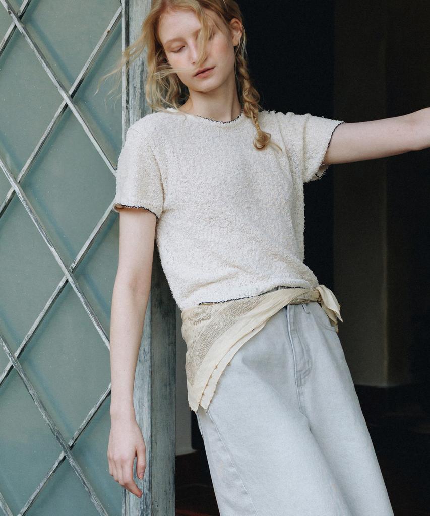 ANDNEEDS Feather Half Sleeve Knit (Ivory)