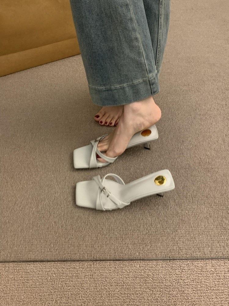 

French stunning evening breeze cross belt with open-toed sandals women s 2025 new casual high heels cool slippers 39